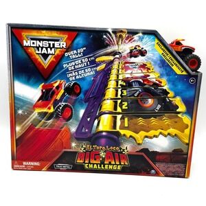 MONSTER‎ JAM Brand New El Toro Loco Big Air Challenge Playset Exclusive Truck
